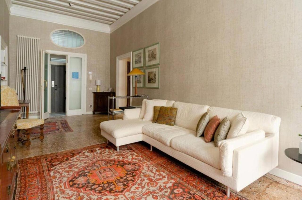 San Samuele Apartment Venedig